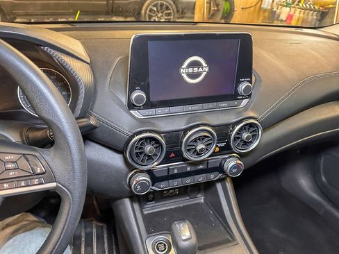 Used 2024 Nissan Sentra SV FWD image 12