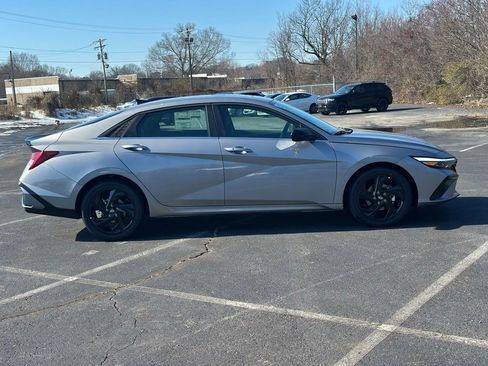 New 2026 Hyundai Elantra SEL Sport image 9