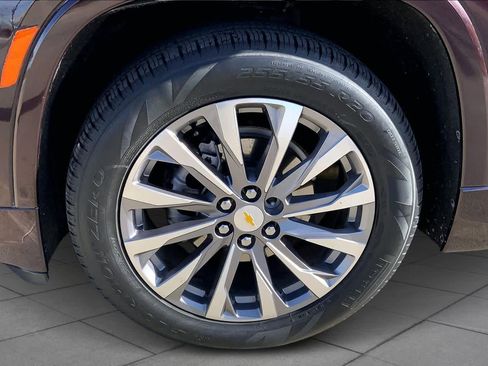 Used 2022 Chevrolet Traverse Premier AWD/4WD image 11