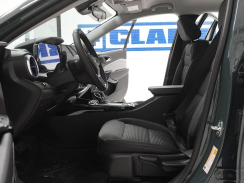 New 2026 Chevrolet Trax LT w/ Driver Confidence Package image 15