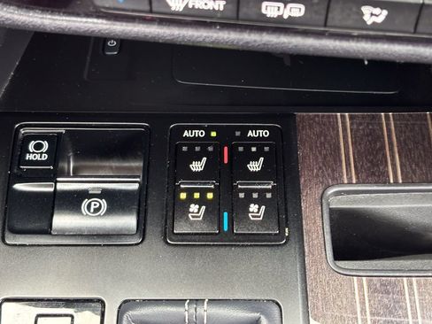 Used 2021 Lexus RX 450h AWD w/ Luxury Package image 24