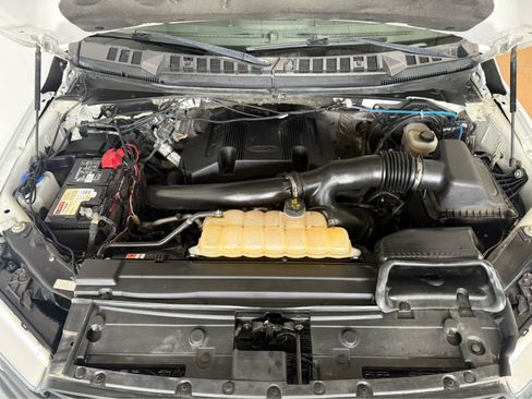 Used 2018 Ford F150 XL w/ Equipment Group 101A Mid AWD/4WD image 12