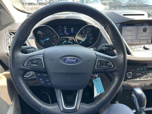 Used 2018 Ford Escape SEL AWD/4WD image 17