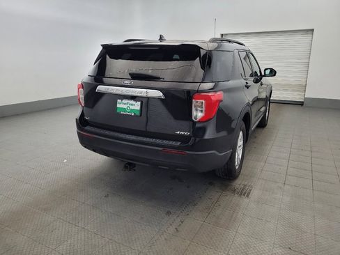 Used 2022 Ford Explorer XLT AWD/4WD image 9
