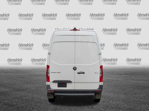 Used 2021 Mercedes-Benz Sprinter 1500 image 8