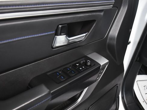 Used 2024 Toyota Tundra Platinum image 11