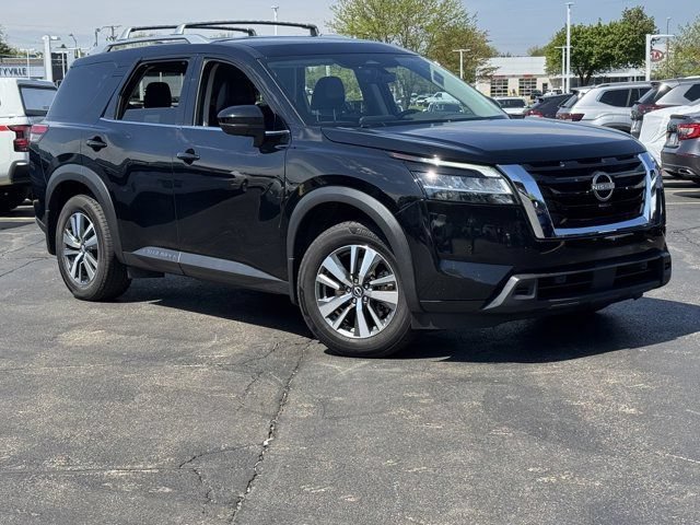 Used 2024 Nissan Pathfinder SL AWD/4WD image 27