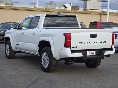 New 2026 Toyota Tacoma SR5 image 3