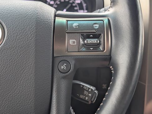 Used 2014 Lexus GX 460 Luxury AWD/4WD image 16