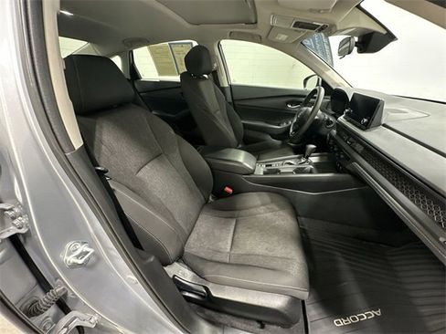 Used 2023 Honda Accord EX image 25