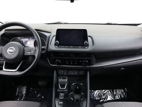 Used 2021 Nissan Rogue S FWD image 31