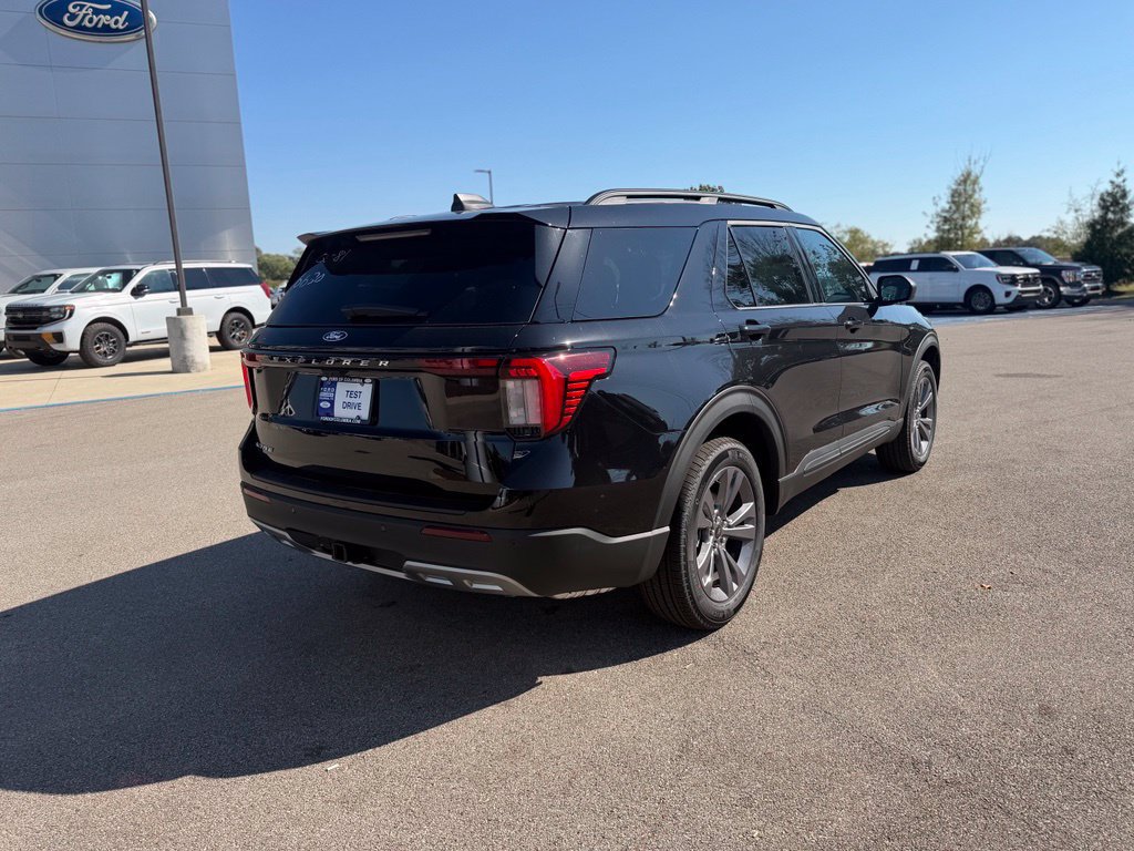 New 2027 Ford Explorer Active w/ Active Comfort Package AWD/4WD image 6