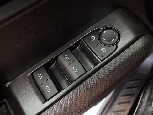 New 2026 GMC Canyon Elevation w/ Convenience Package image 15