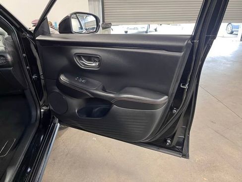 Used 2025 Honda HR-V Sport image 12