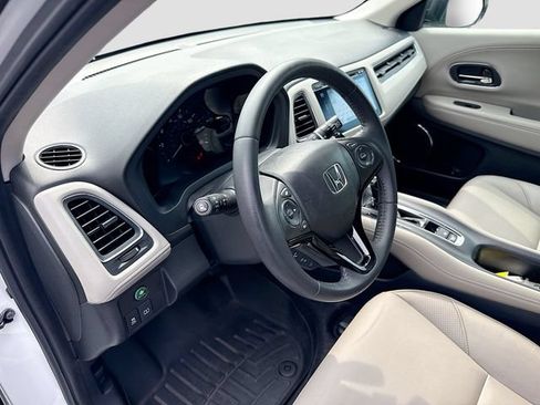 Used 2018 Honda HR-V EX-L image 12