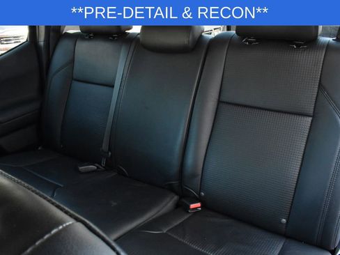 Used 2020 Toyota Tacoma TRD Off-Road w/ TRD Premium Off Road Package AWD/4WD image 10