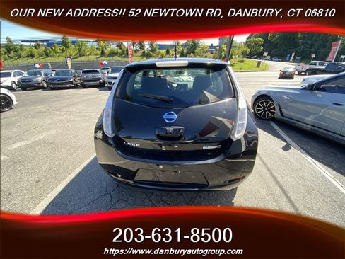 Used 2017 Nissan Leaf SV w/ Premium Package FWD image 3