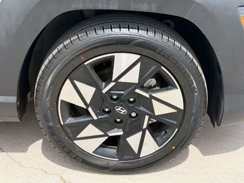 Used 2024 Hyundai Kona SEL FWD image 9