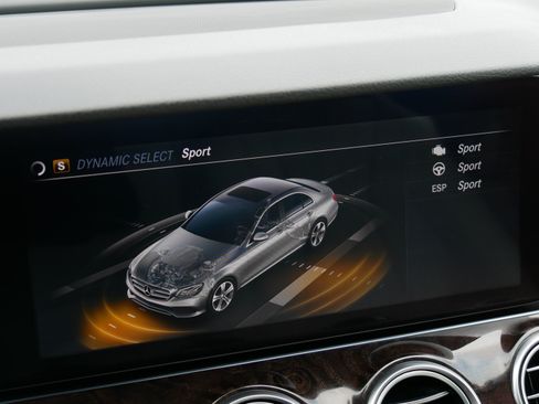 Used 2020 Mercedes-Benz E 350 Sedan image 31