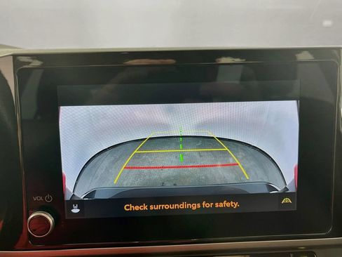 Used 2025 Toyota Camry LE FWD image 20