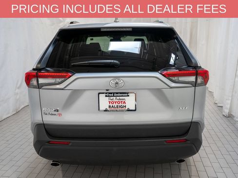 Certified 2025 Toyota RAV4 XLE FWD image 4