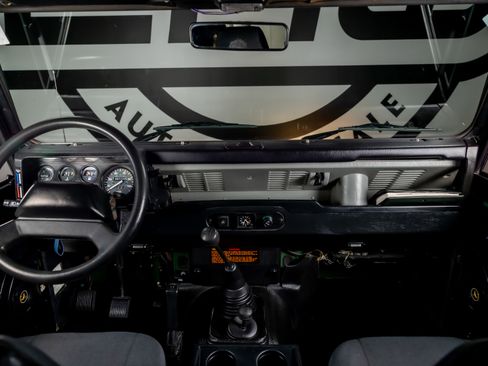 Used 1994 Land Rover Defender 90 AWD/4WD image 3