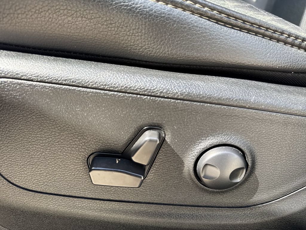Used 2022 RAM 1500 Rebel w/ Rebel Level B Equipment Group AWD/4WD image 14