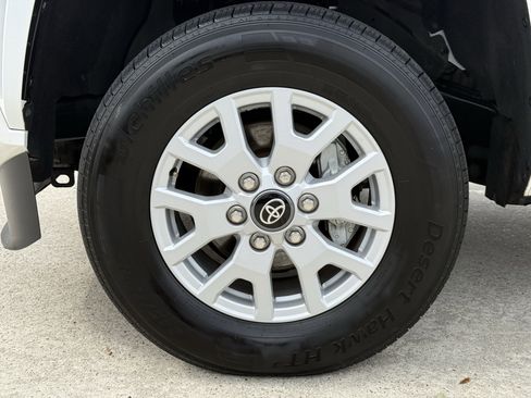 Used 2024 Toyota Tacoma SR5 image 12