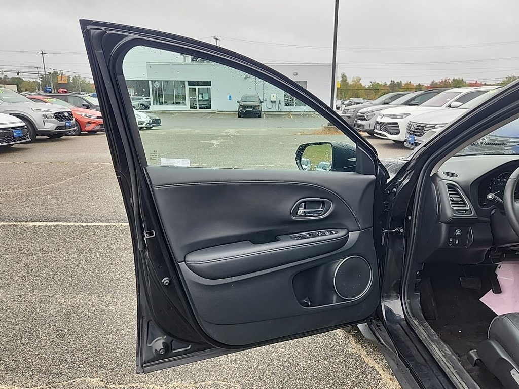 Used 2021 Honda HR-V EX-L image 11