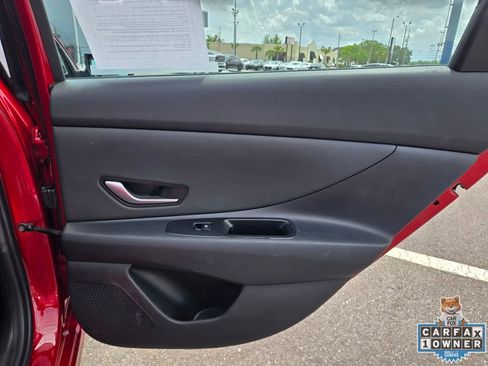 Used 2025 Hyundai Elantra SEL image 41