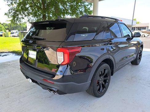 Certified 2022 Ford Explorer ST w/ ST Street Pack AWD/4WD image 6