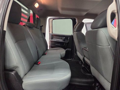 Used 2015 RAM 3500 Tradesman w/ Chrome Appearance Group AWD/4WD image 9