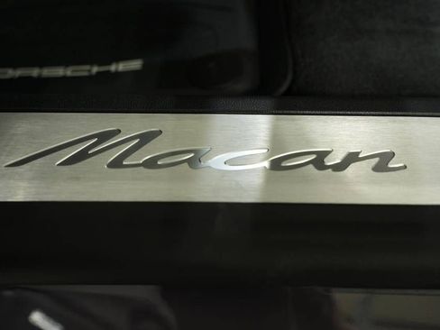 Certified 2025 Porsche Macan Electric RWD image 31