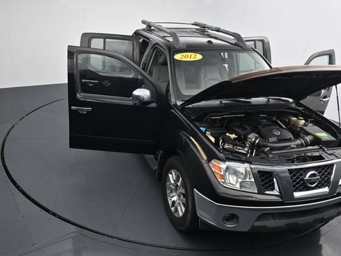 Used 2012 Nissan Frontier SL AWD/4WD image 38
