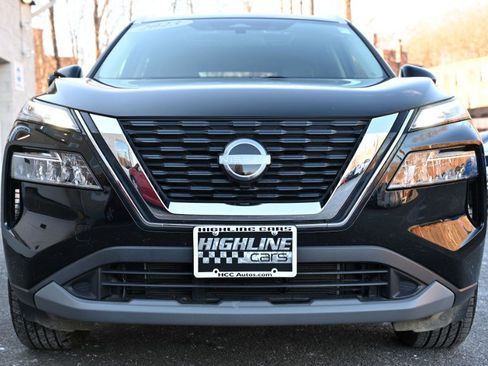Used 2023 Nissan Rogue SV w/ SV Premium B Package image 9