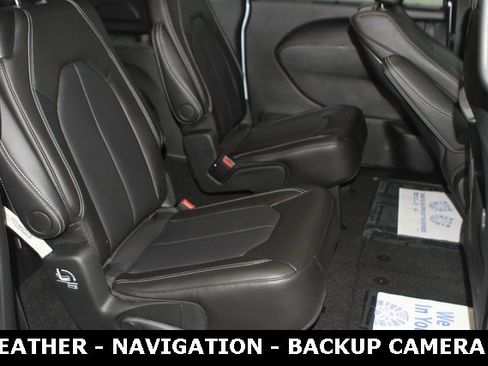 New 2026 Chrysler Pacifica Select image 25