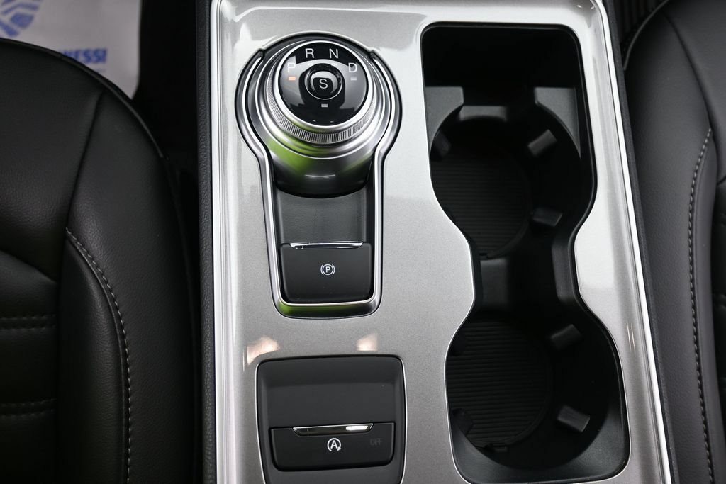 Used 2024 Ford Edge SEL w/ Convenience Package AWD/4WD image 12