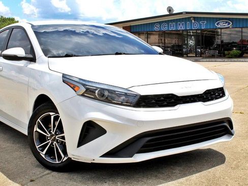 Used 2022 Kia Forte LXS w/ LXS Technology Package image 8