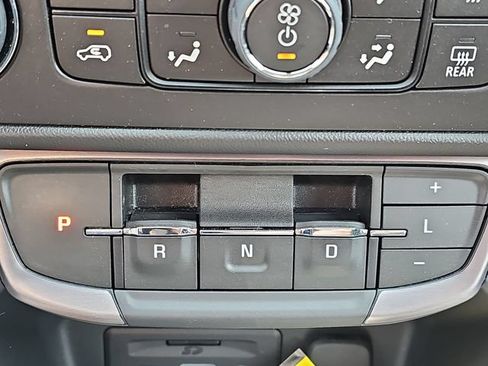 Used 2022 GMC Terrain AT4 w/ Infotainment Package II AWD/4WD image 18