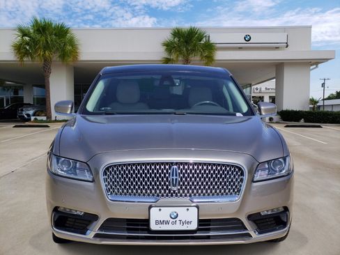 Used 2020 Lincoln Continental w/ Premium Package FWD image 2