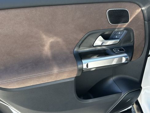 New 2025 Mercedes-Benz GLB 35 AMG 4MATIC image 25