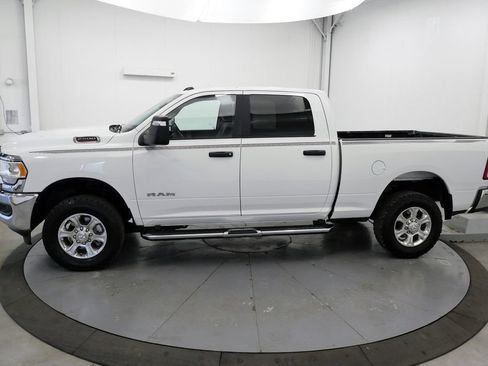 Used 2024 RAM 2500 Big Horn AWD/4WD image 4