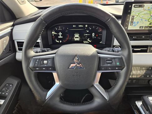 Used 2025 Mitsubishi Outlander SEL FWD image 28