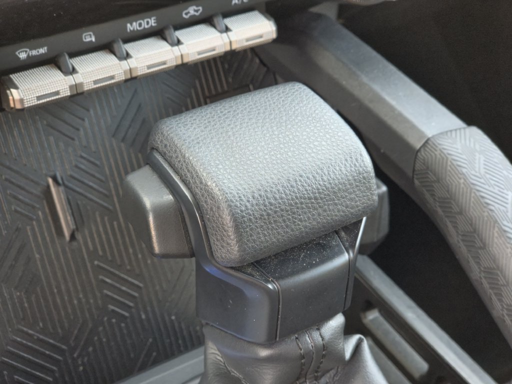 Used 2025 Toyota Tacoma SR5 AWD/4WD image 20