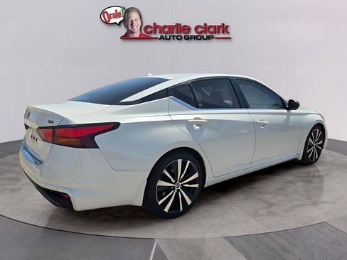 Used 2022 Nissan Altima 2.5 SR FWD image 5