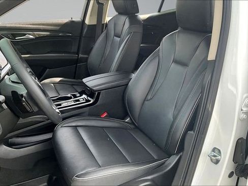 Used 2023 Buick Envision Essence AWD/4WD image 21