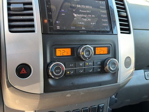 Used 2014 Nissan Frontier SV image 13