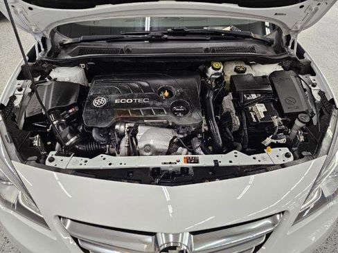 Used 2019 Buick Cascada Premium image 39