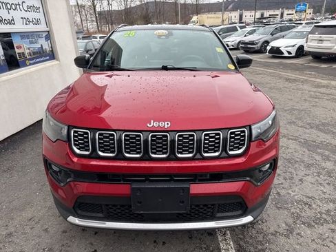 Used 2025 Jeep Compass Limited image 7