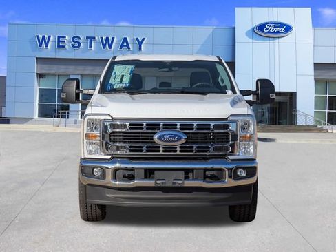 New 2026 Ford F250 XLT w/ FX4 Off-Road Package AWD/4WD image 7